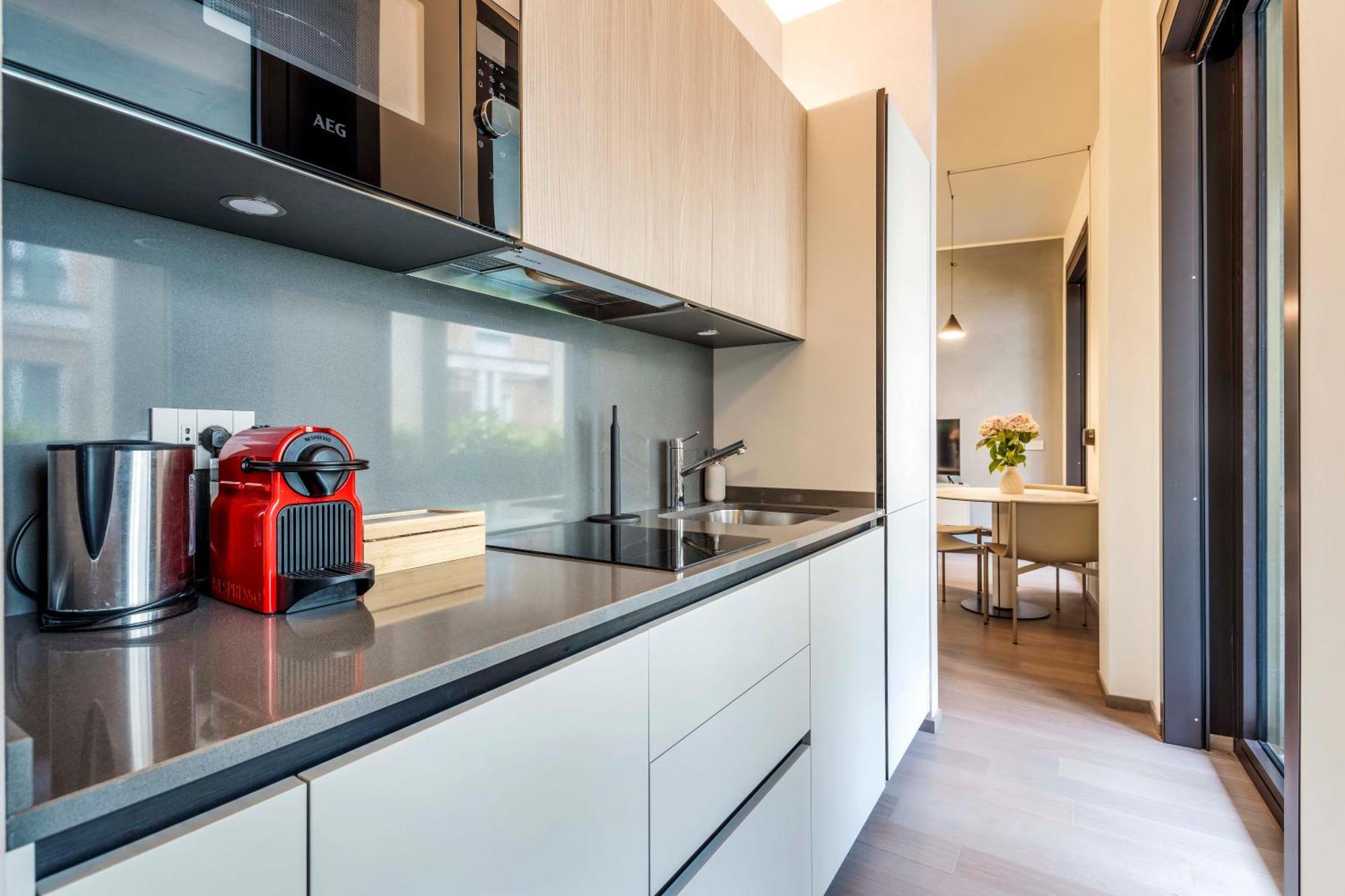 Dhome Milan Bagian luar foto