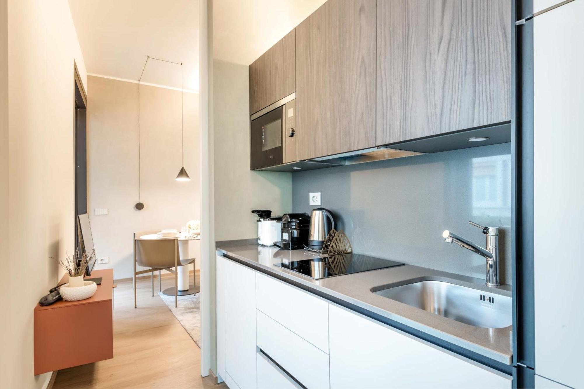 Dhome Milan Bagian luar foto